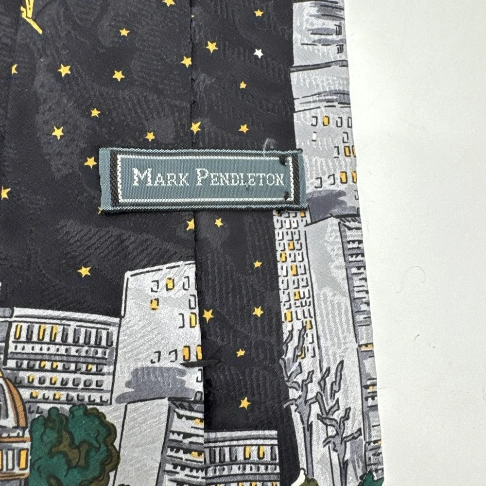 Vintage Mark Pendleton Silk Christmas Necktie Santa Claus In Sleigh